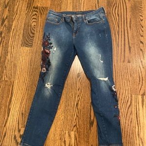 Aeropostale ripped skinny jeans